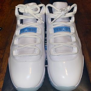 Selling these mens size 10.5 just been in storage since 2021 never worn.